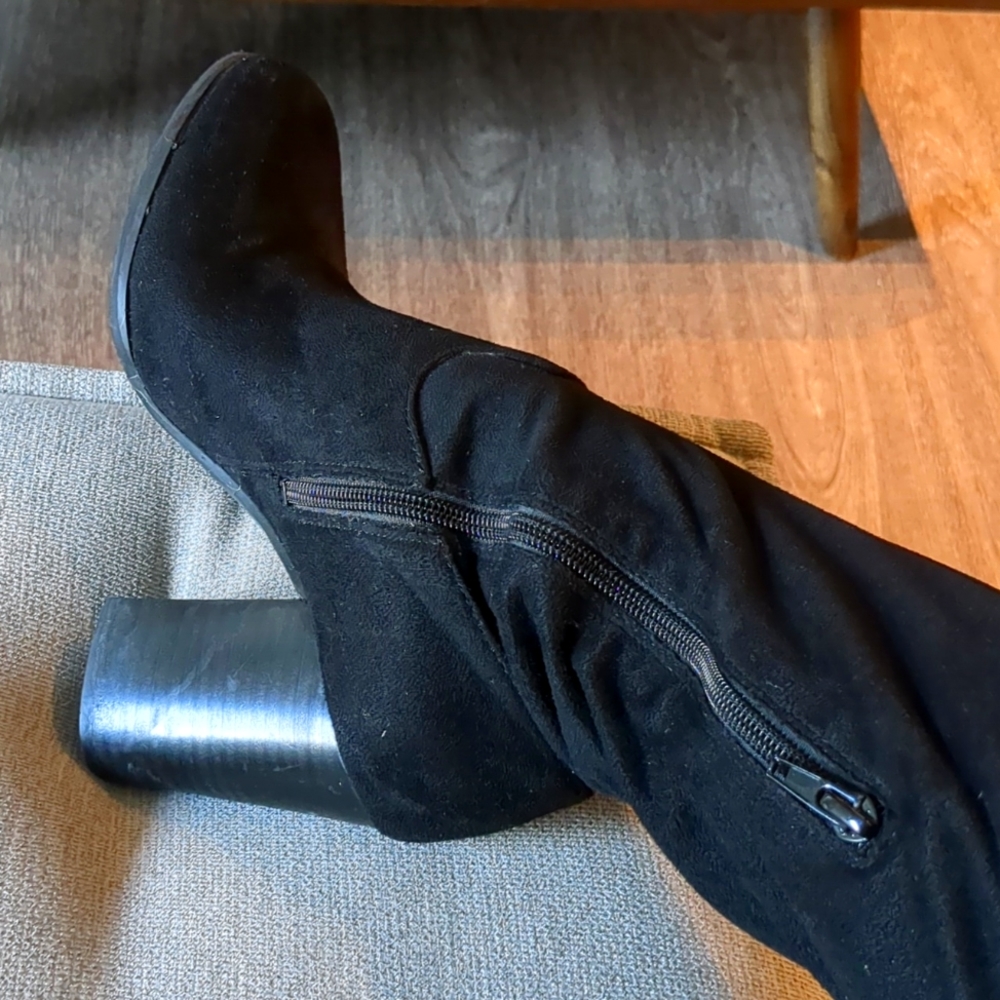 Guess Boot over the knee